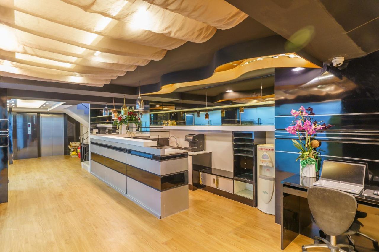 De Lux Bangkok Hotel Екстер'єр фото