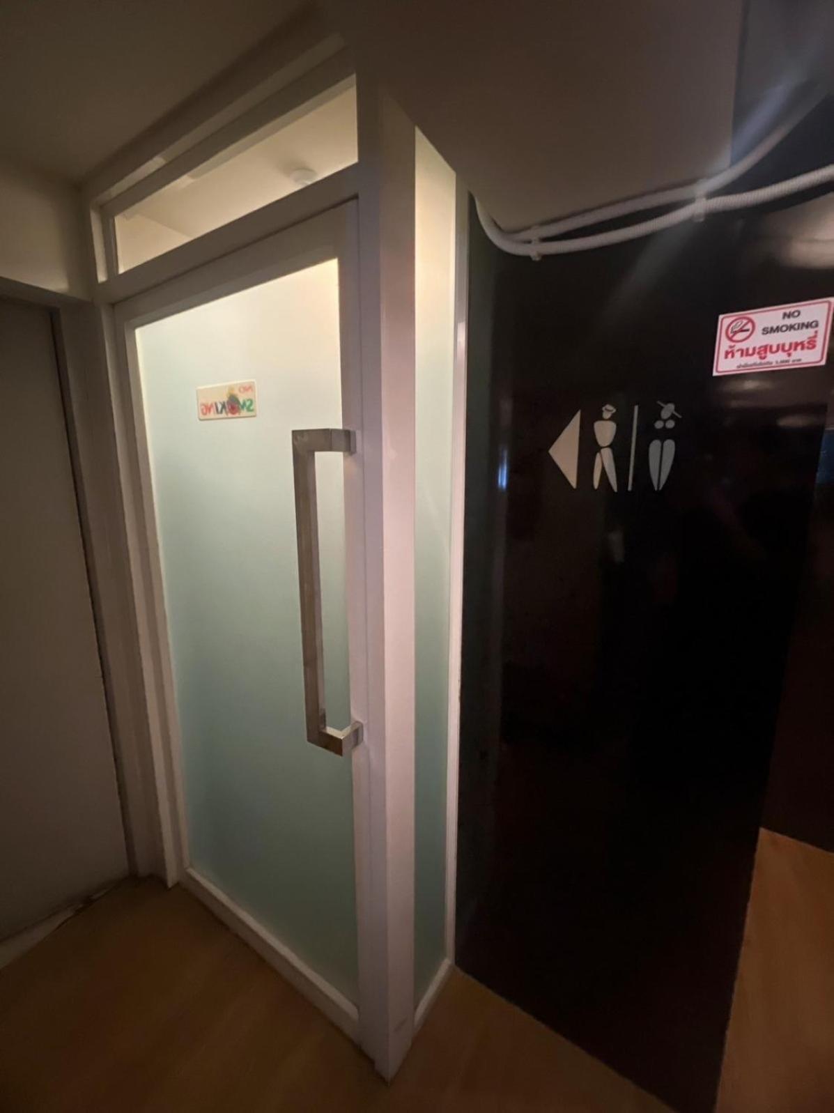 De Lux Bangkok Hotel Екстер'єр фото